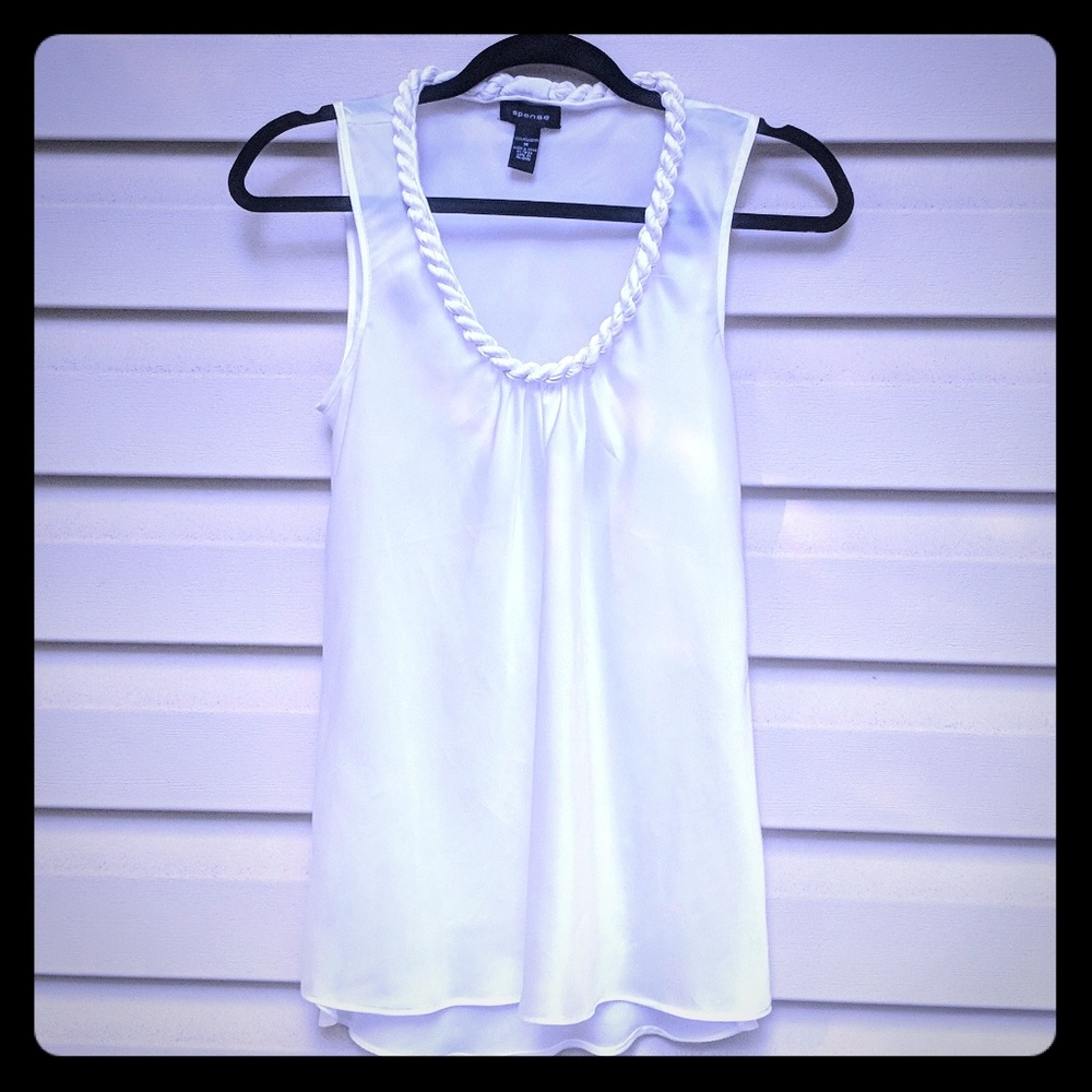 Spense Sleeveless Blouse With Twisted Neckline